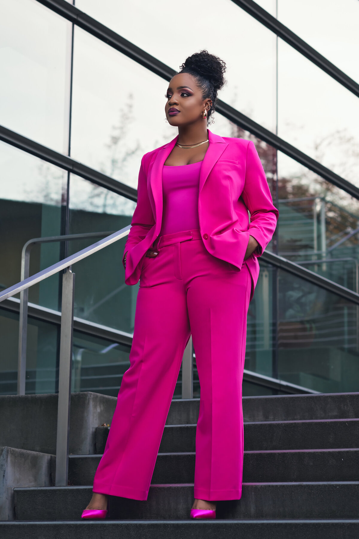 Outdoor branding portrait photographed in Seattle, created for entrepreneurs who want natural, city‑inspired images that tell their brand story with confidence and style.