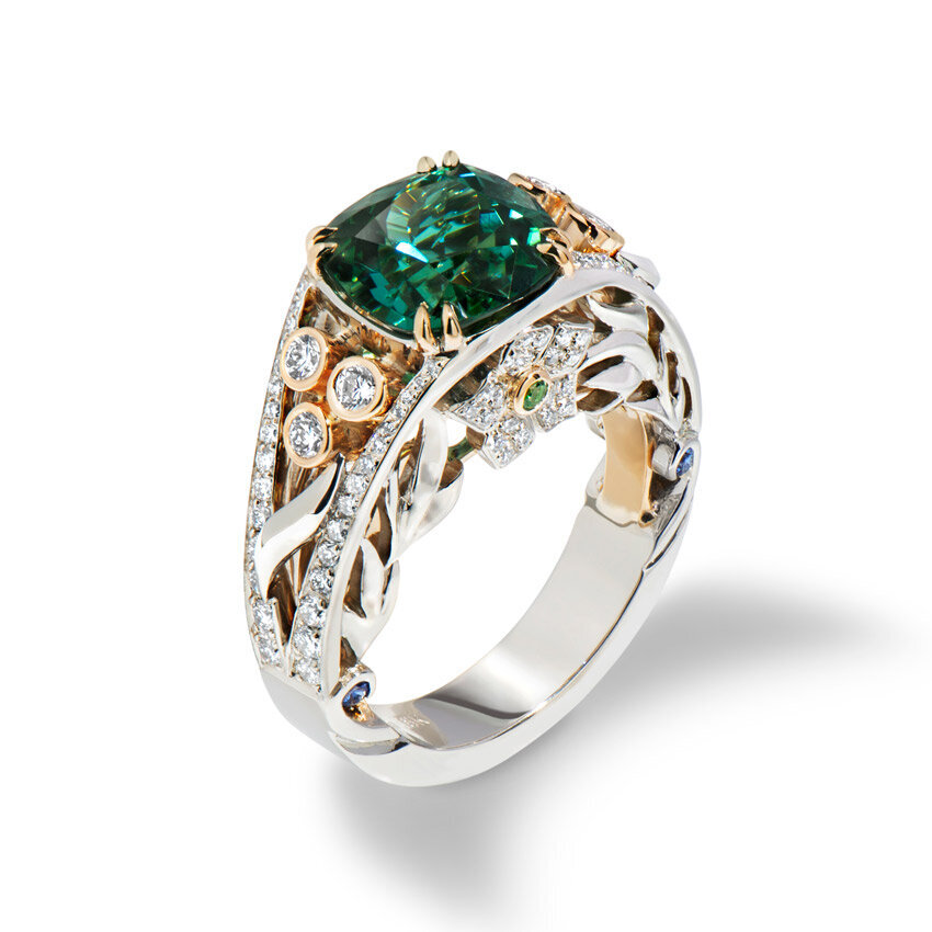 green-tourmaline-ring-photography