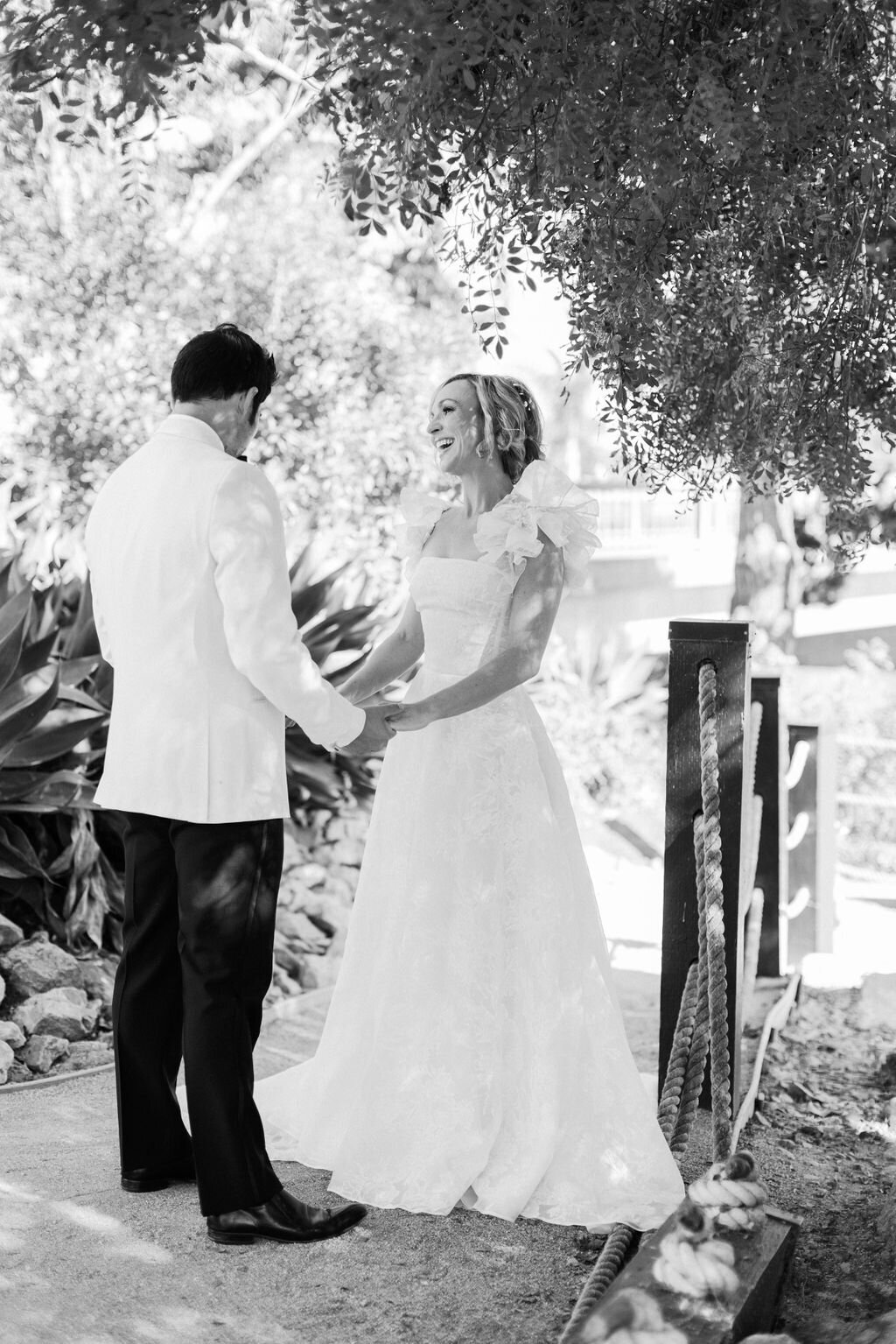 san_marcos_wedding_southern_california_lakeside_amelia_lyon_micro_spring_florals_004