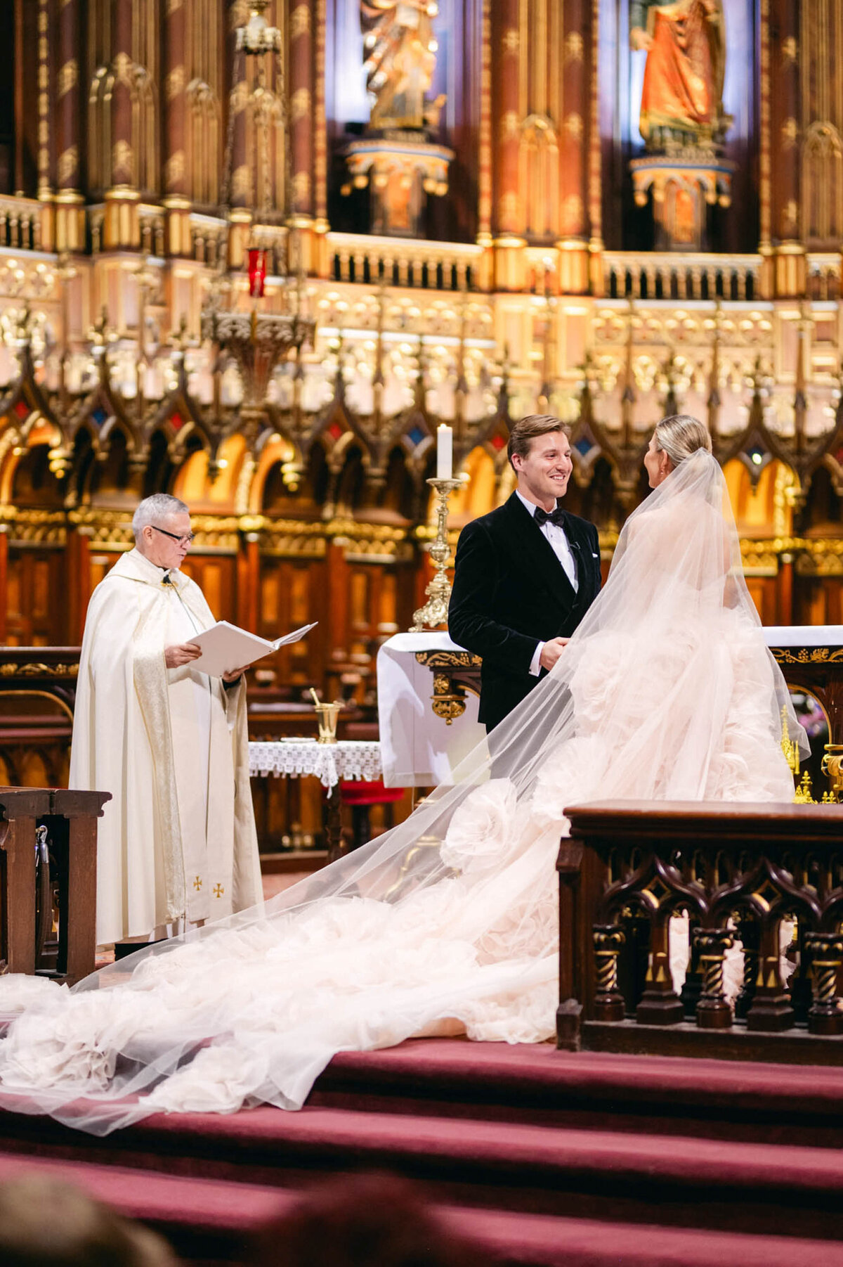 515-Notre-Dame-The-Ritz-Carlton-Montreal-Canada-Victoria-Philippe-Wedding-25