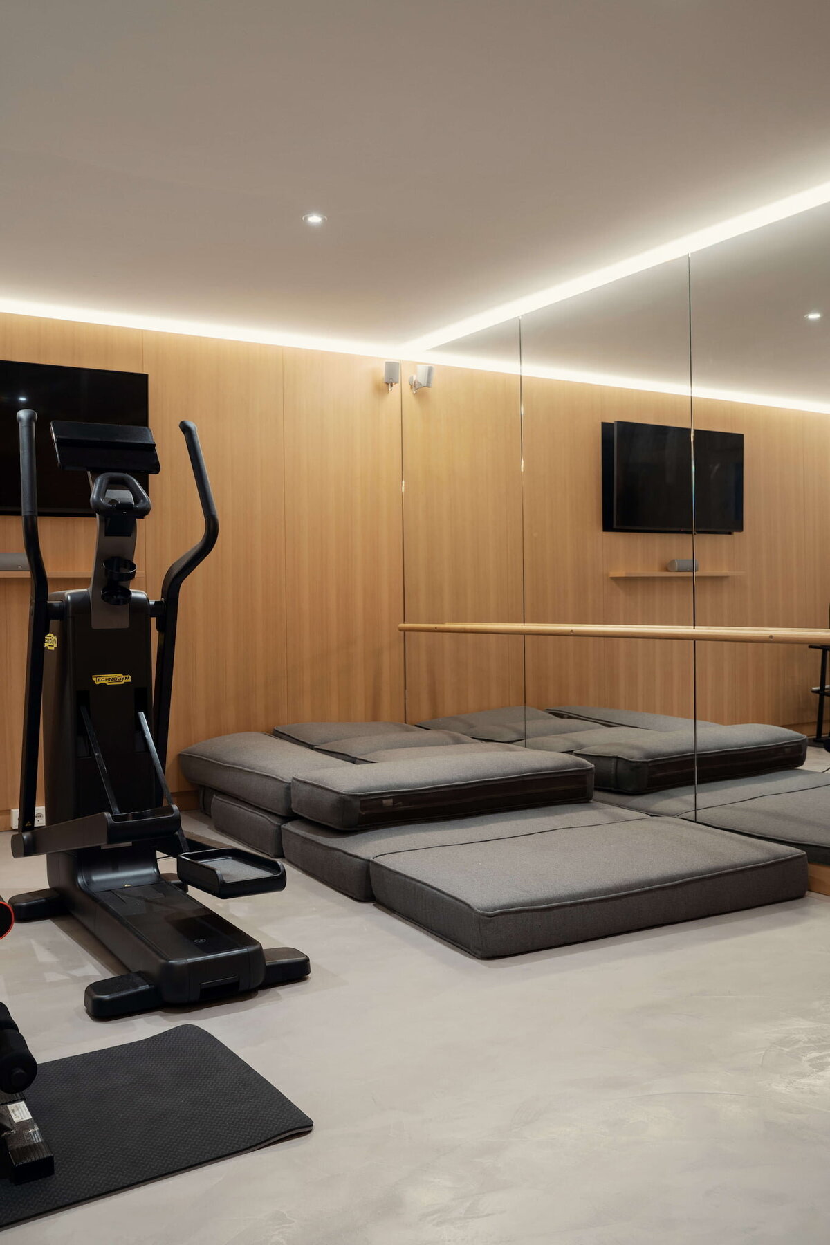 Von-Dach-bis-Keller-17-Fitnessstudio