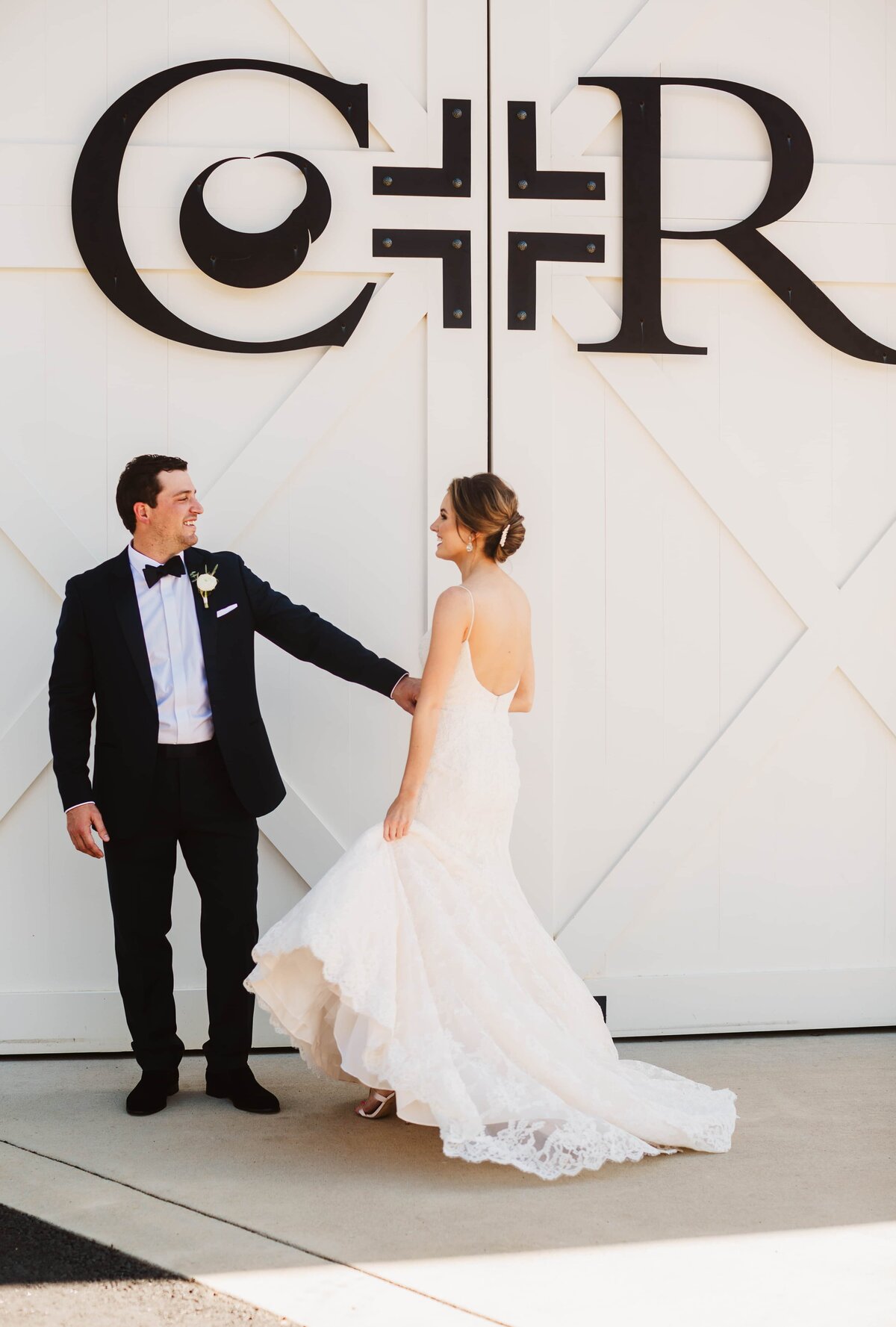 bride-groom-first-look