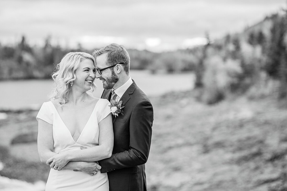 FilmDigitalHybridLakeSuperiorSplitRockFallLakesideElopementWeddingNorthShore_0018