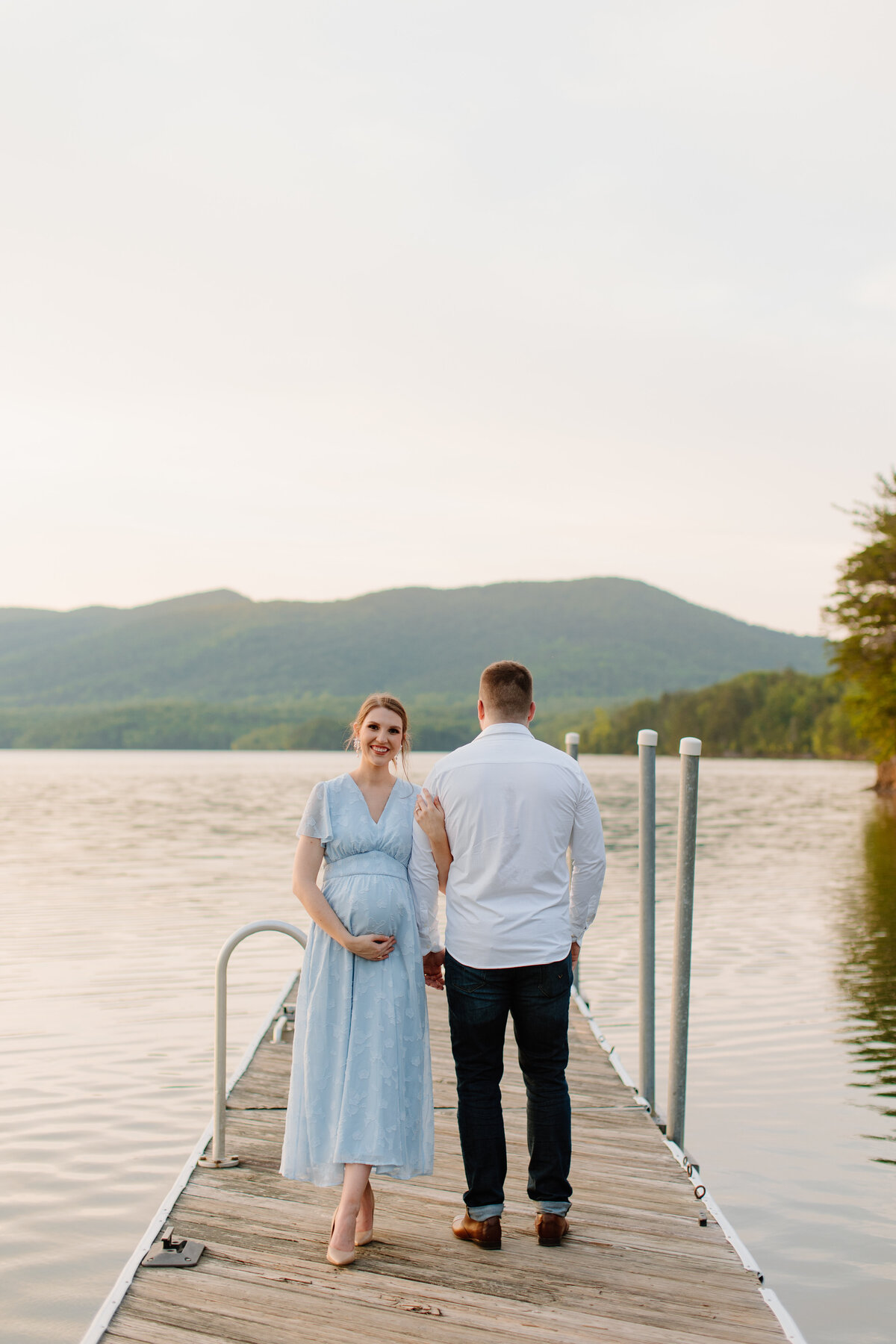 Documentary-Maternity-Session-at-Carvins-Cove-RJ-110