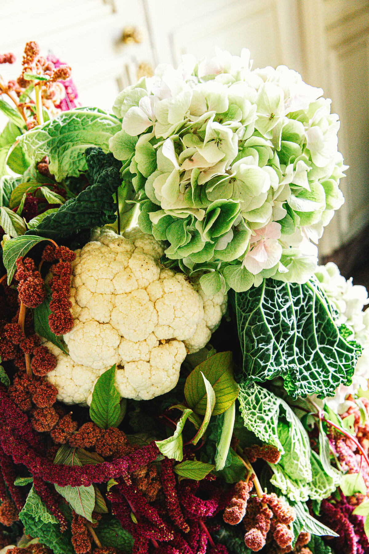 Wedding_Château _Champlâtreux_florist_trend _2025_vegetables_flowers_Capucineatelierfloral96