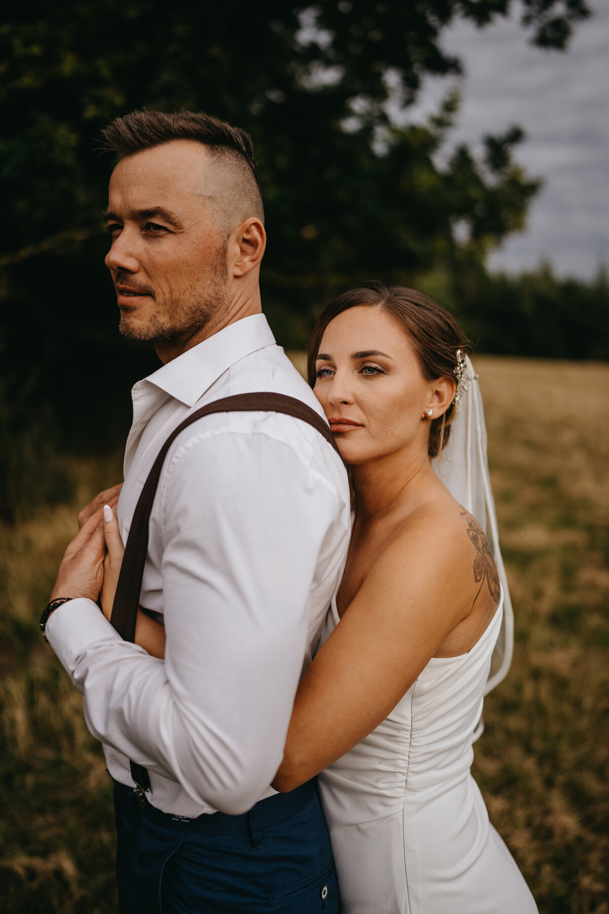 statek újezd - portrét v objetí