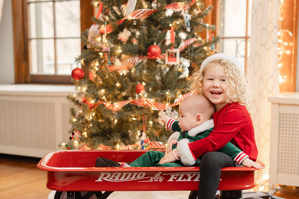 lkw-11-indoor-christmas-family-photos