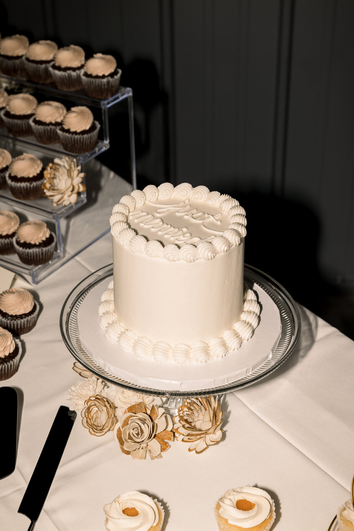 Wedding cake photo at Crooked Willow wedding venue in Central MN