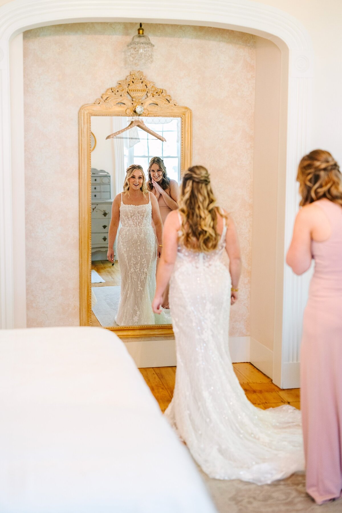 Vibrant_Palm_Springs_Inspired_Red_Barn_at_Outlook_Farm_Summer_Photography_Maine_Wedding_Photographer_0012