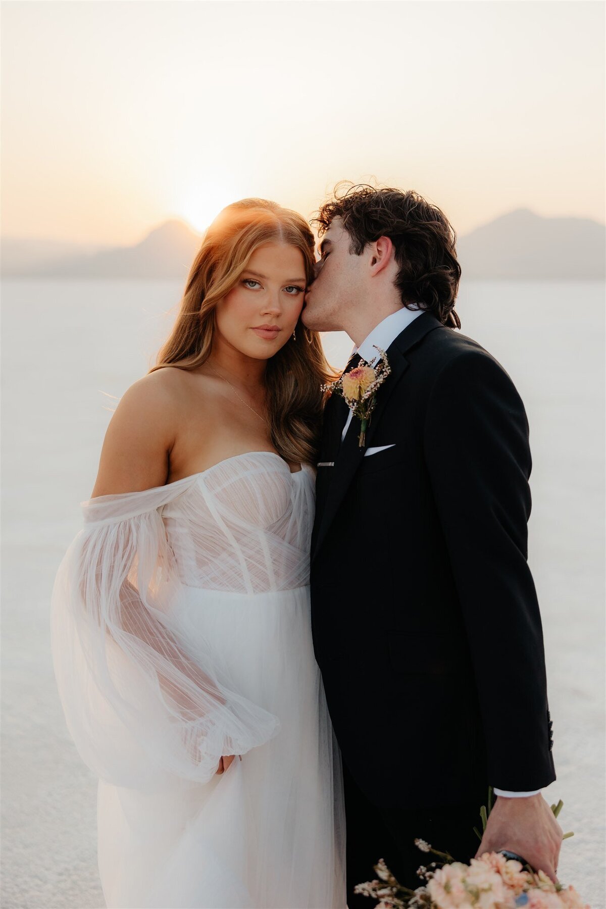 traveling wedding photographer
