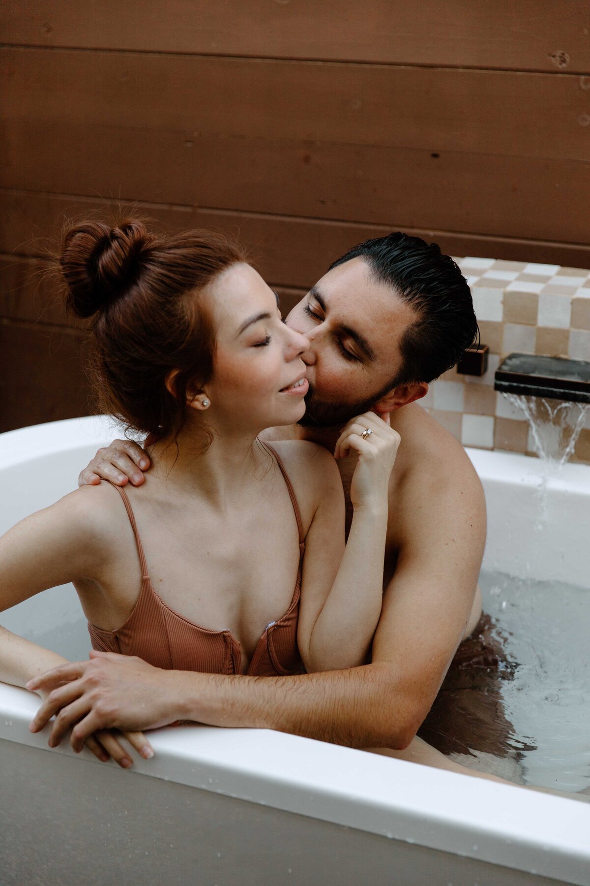 Hot-Tub-Couples-Session_0539