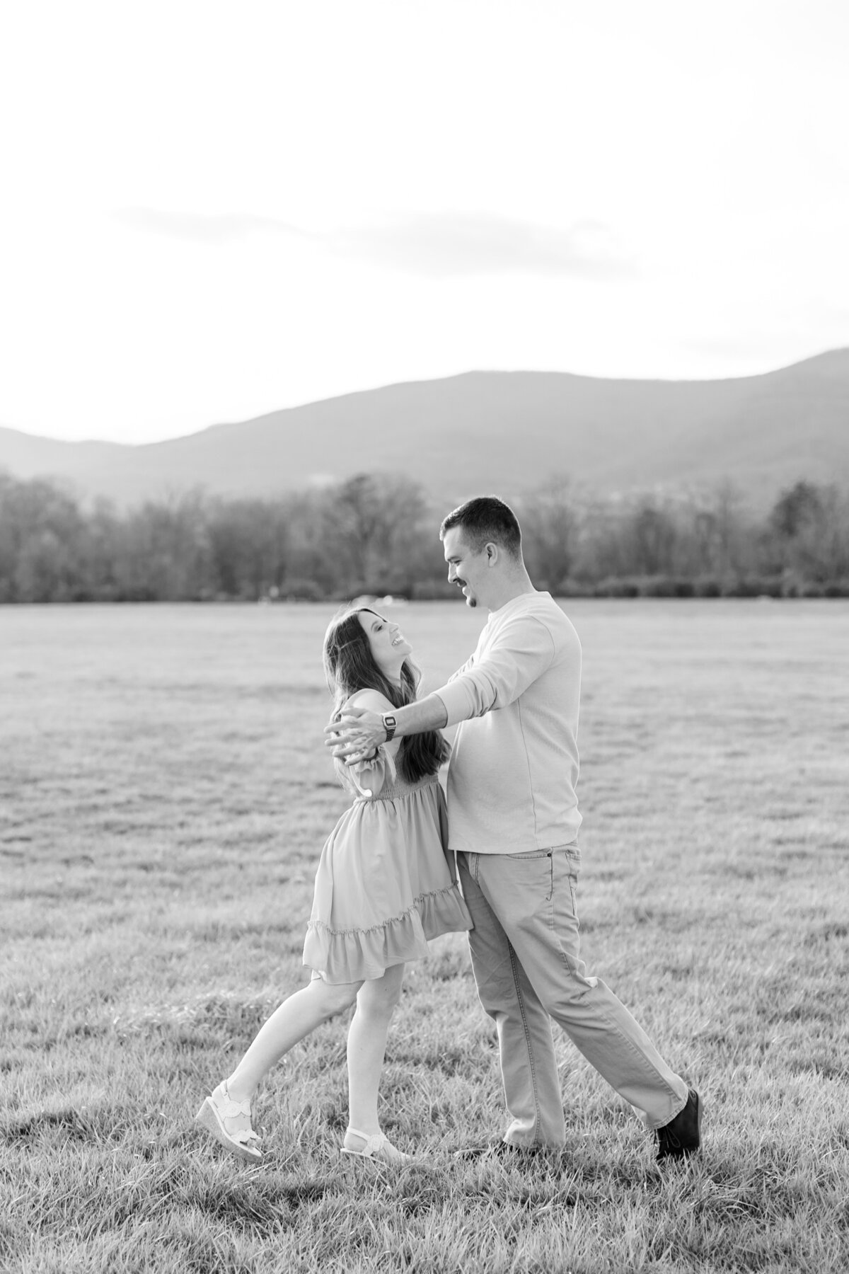 Colorful-Springtime-Greenhill-Park-Roanoke-Engagement-Session-Photography-S-24