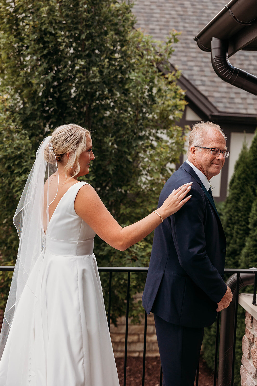 Saint Clair Inn Wedding Bride Michigan Photographer K. E. Rogers Photography-30