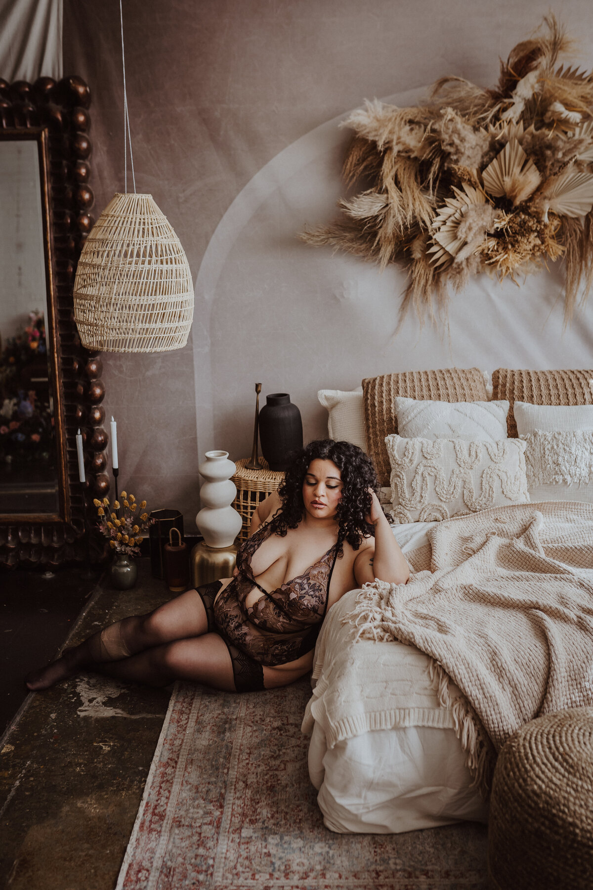 The_Storyteller_Studio_Boudoir_Soft_Curves_DesMoinesIA-storyteller-collective-photo-co