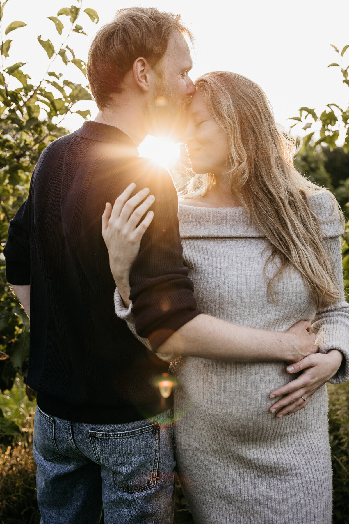 WEB - Kelly & Jonathan - Zwangerschapshoot, gezinsfotograaf, boomgaard, rhoon, buytenhof | Samantha Bosdijk Photography-8
