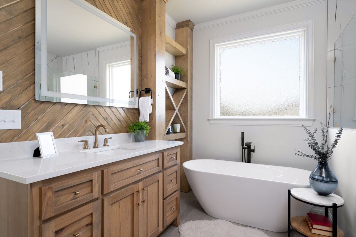 Tulsa Home Boulevard Interiors Primary Bath 1