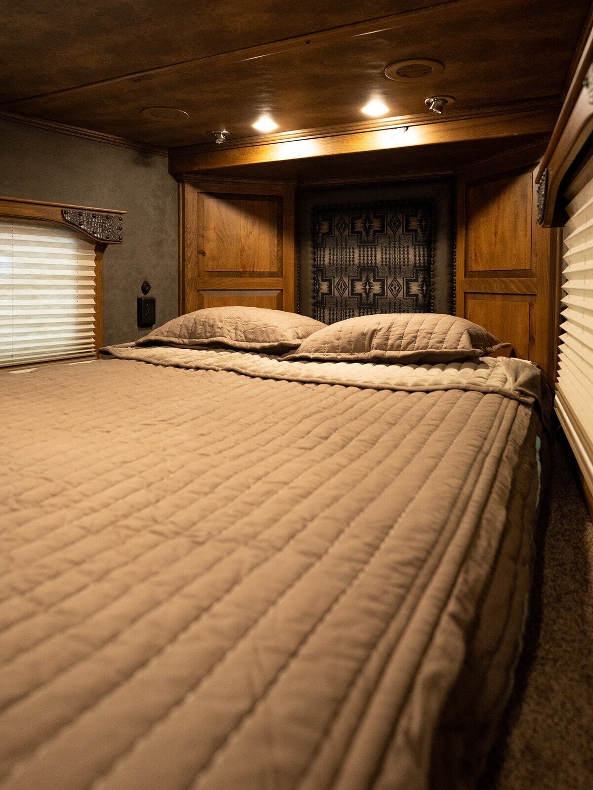 luxury horse trailer bedroom