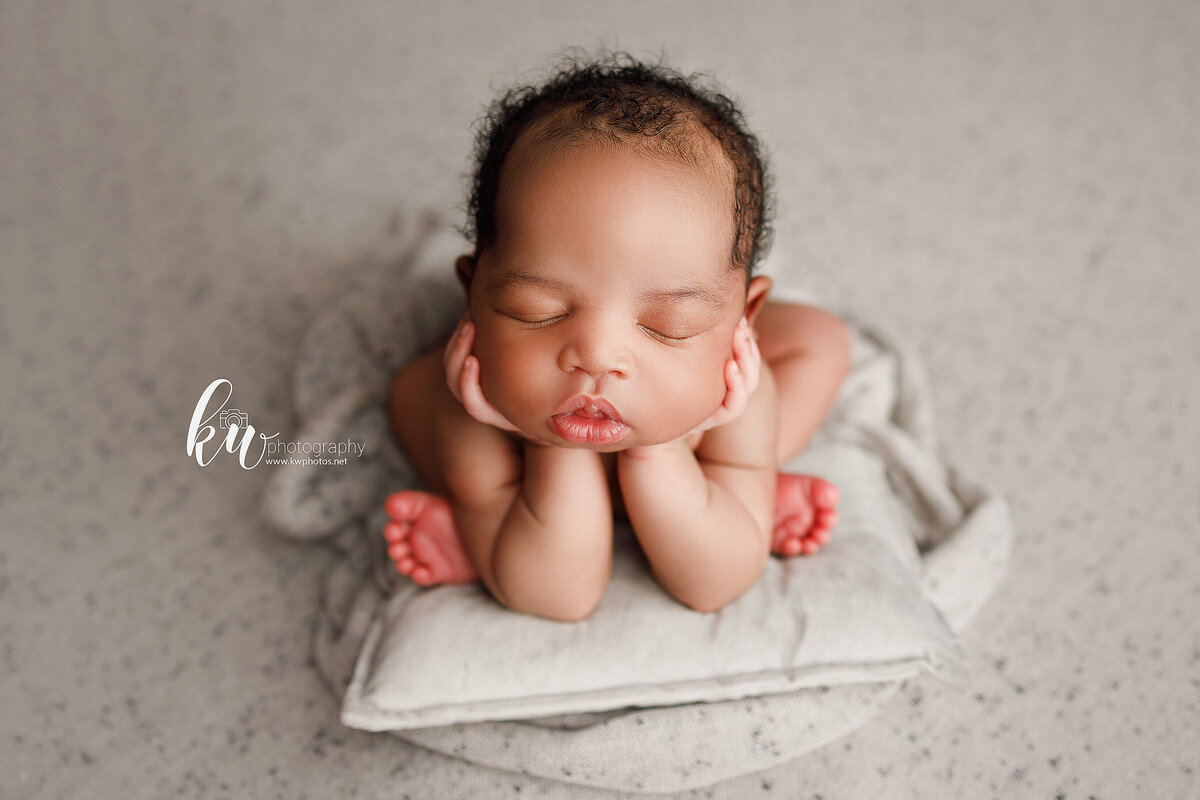 McDonough newborn photographer, Atlanta Newborn Photographer, Fayetteville newborn Photographer, Peachtree city newborn photographer, Hampton ga newborn photographer, marietta ga newborn photographer