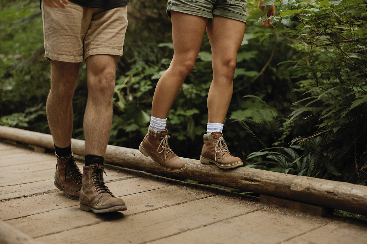 Engagement-Session-PNW-Franklin-Falls-Snoqualmie-Washington-Couples-Photographer-Tessa-Marie-Collective