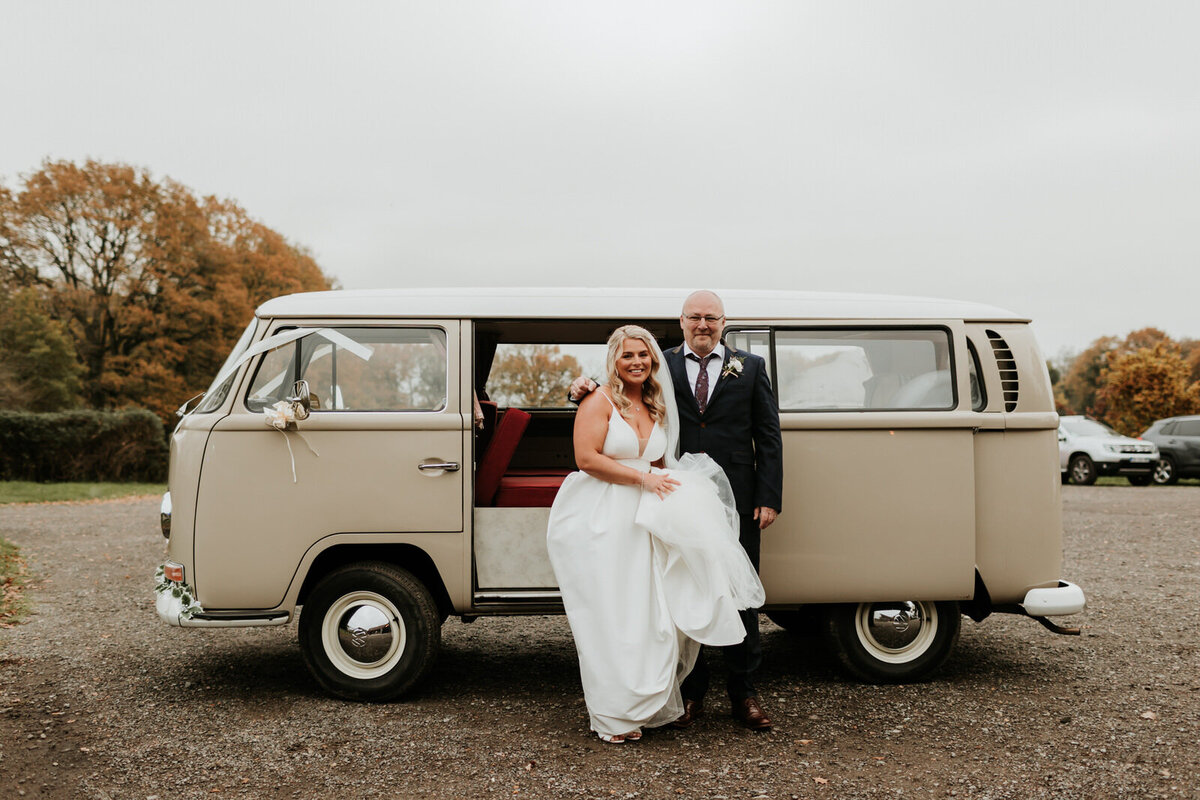 WINTER_WEDDING_PHOTOGRAPHER_SURREY_GILDINGS_BARN_0008