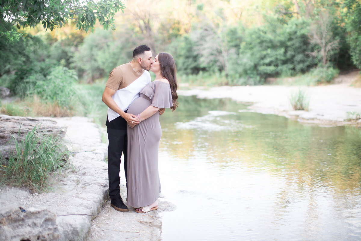 Deidra + Kevin Maternity Session (23)