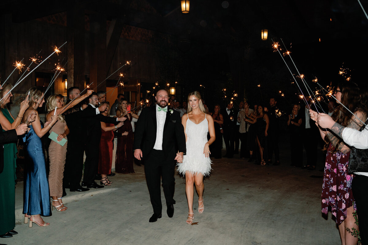 Scared Oaks Wedding | Austin Texas Wedding Photographer-49