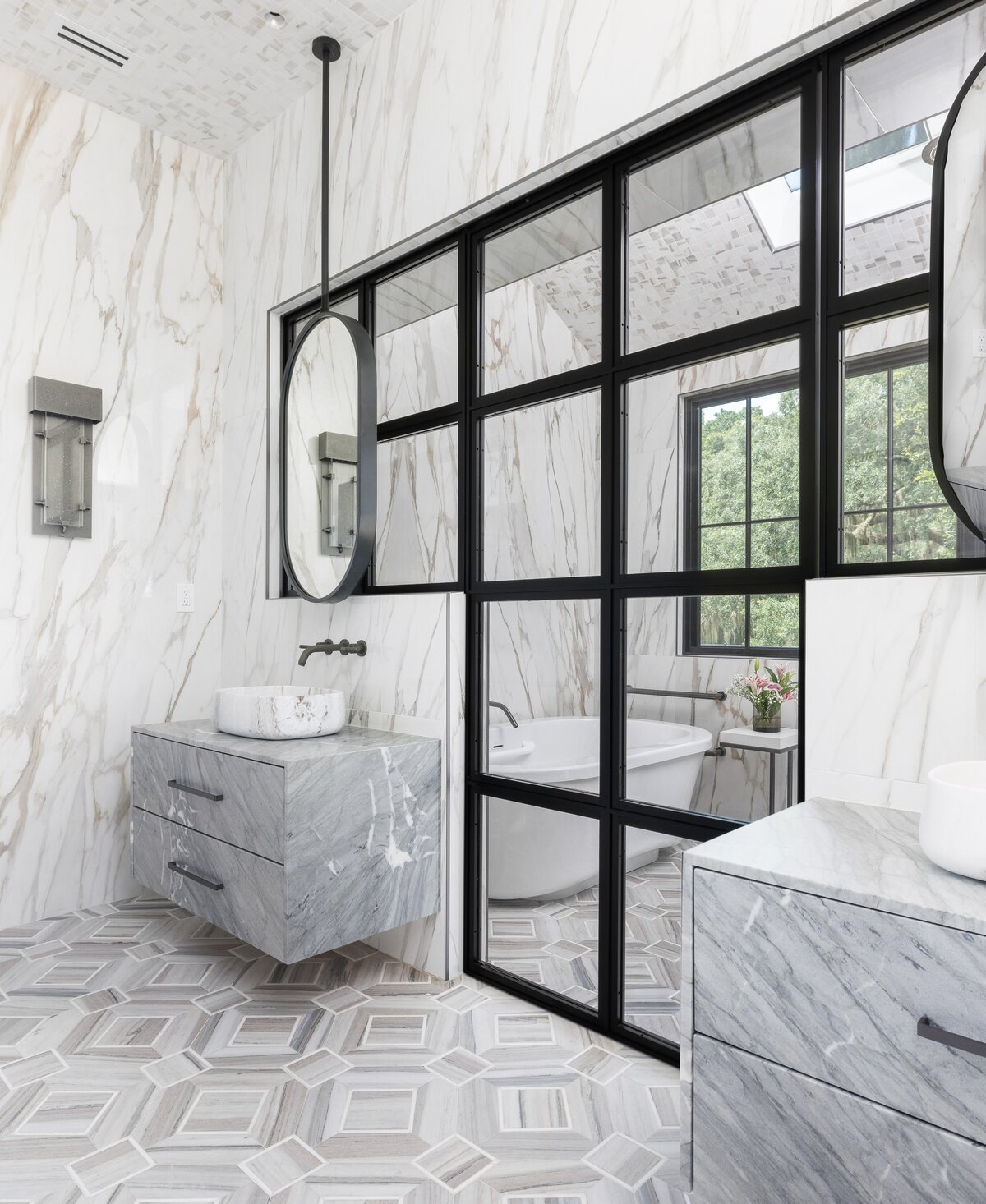 21.MasterBathroom+Closet_JBanksDesign_LaFourMainHouse_JPG#9