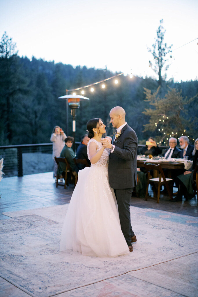 Sally and Pablo_first dance-2