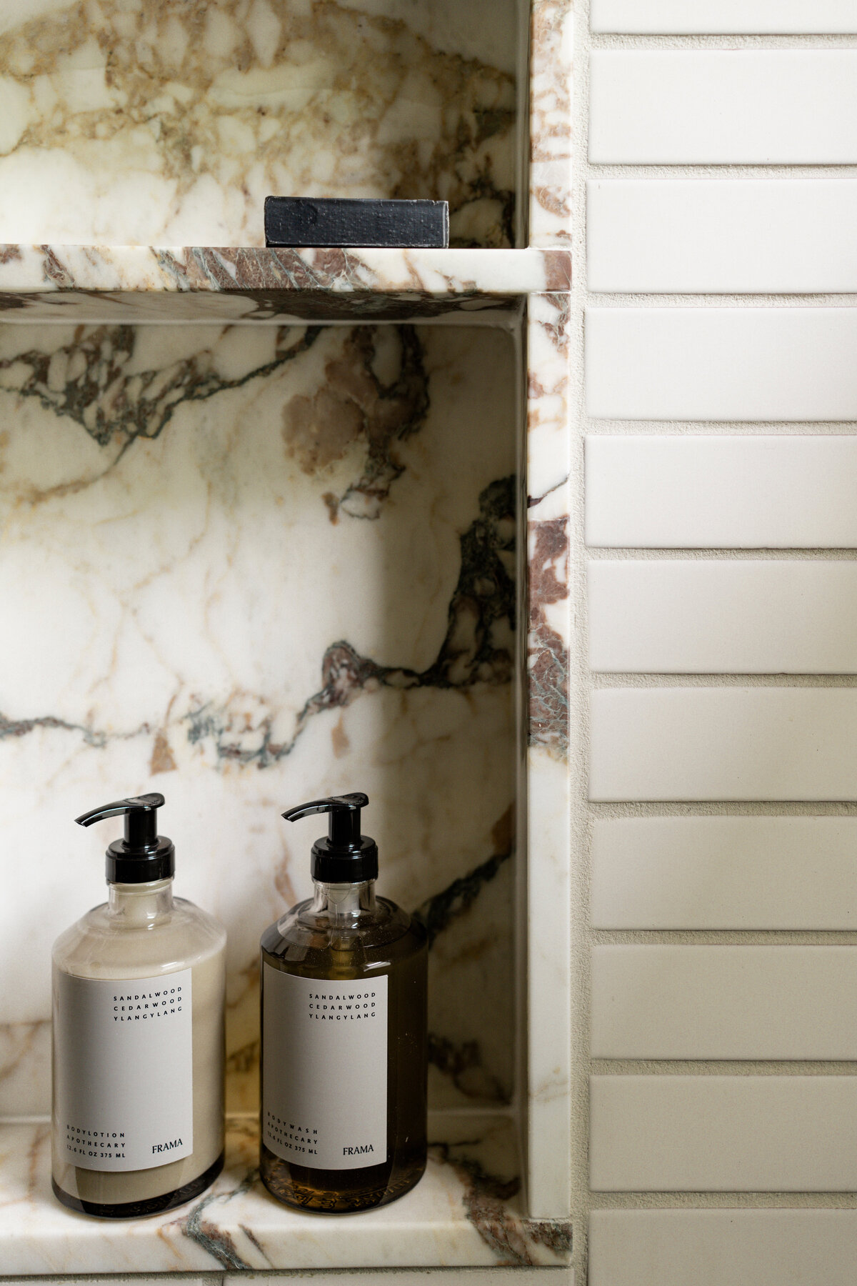 house-franc-avenue-h-hyde-park-bathroom-remodel-addition-historic-home-calacatta-marble-shower-fireclay-tile-window-marble-shower-niche-historic-neighborhood-austin-texas