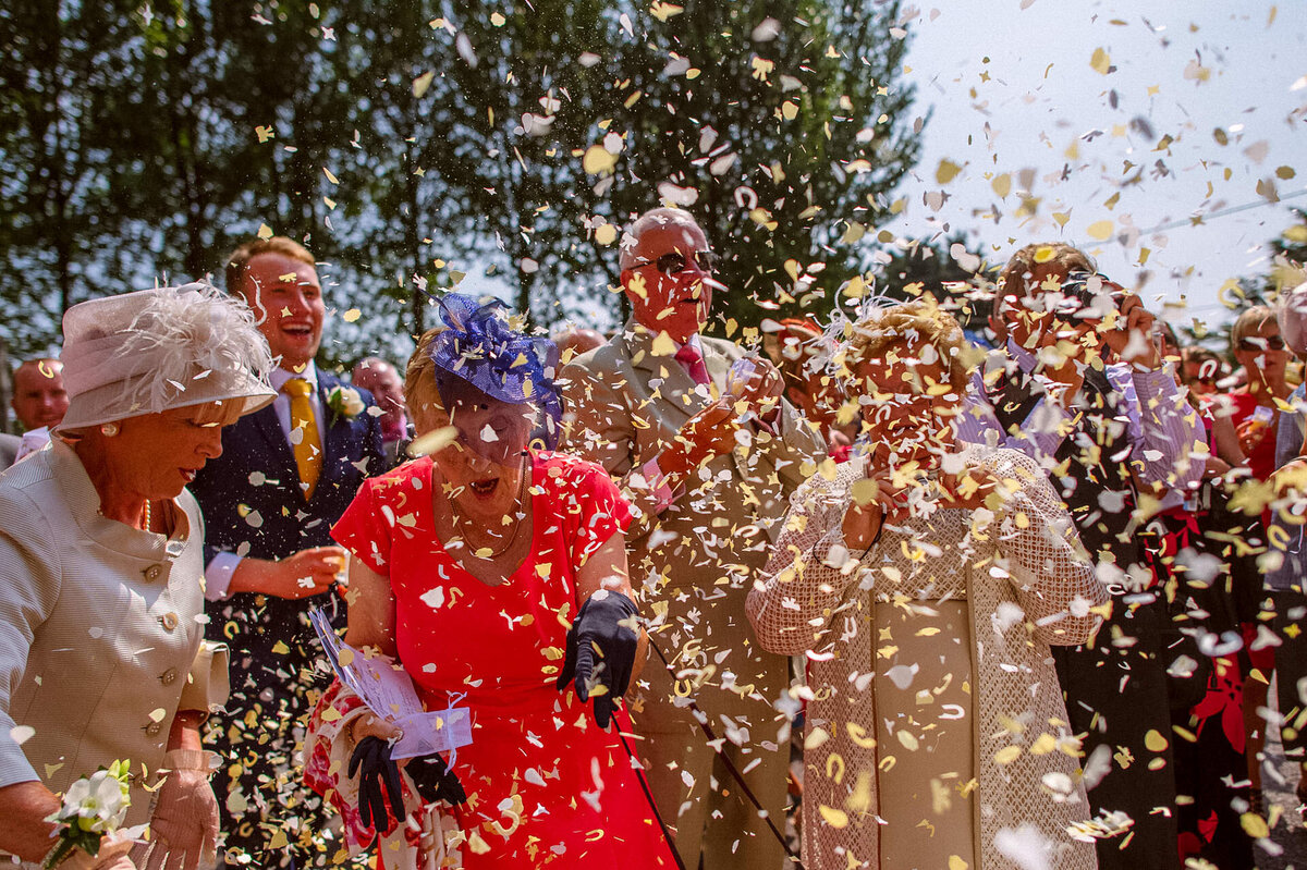 173 wedding-confetti-everywhere-cork