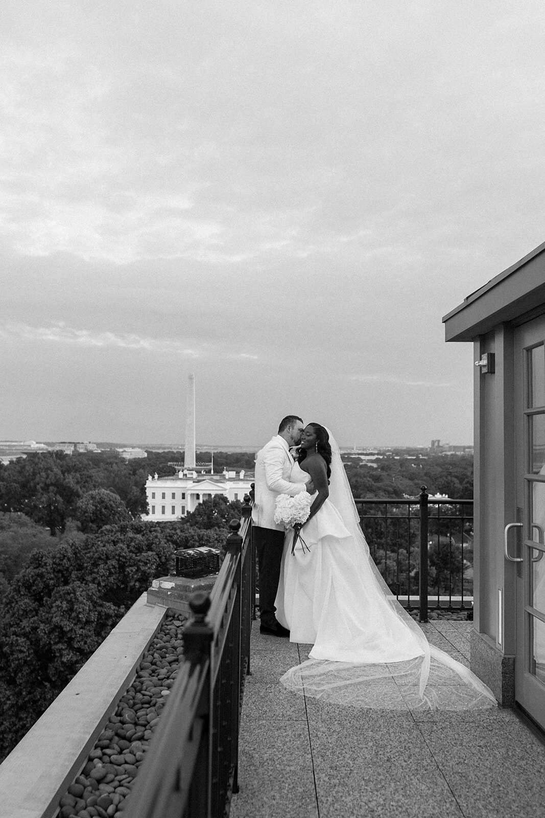 White Luxury in D.C - Floral Gallery by Krysta Smith floral Design_18