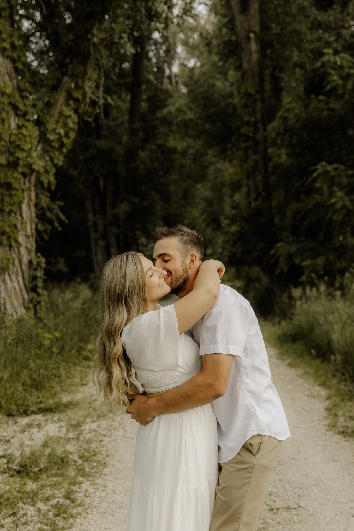 lighthearted-engagement-session-6