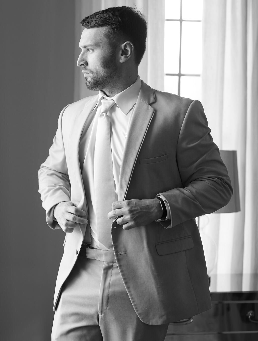 Lyndsey_Jacob_Knoxville_Wedding_Photography-54