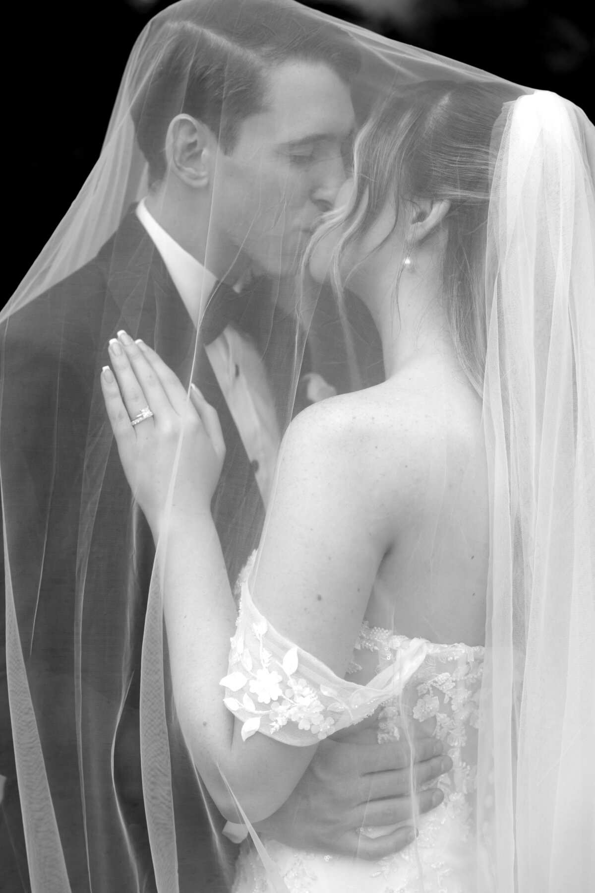 Nicole & Lucas Wedding Samples-198