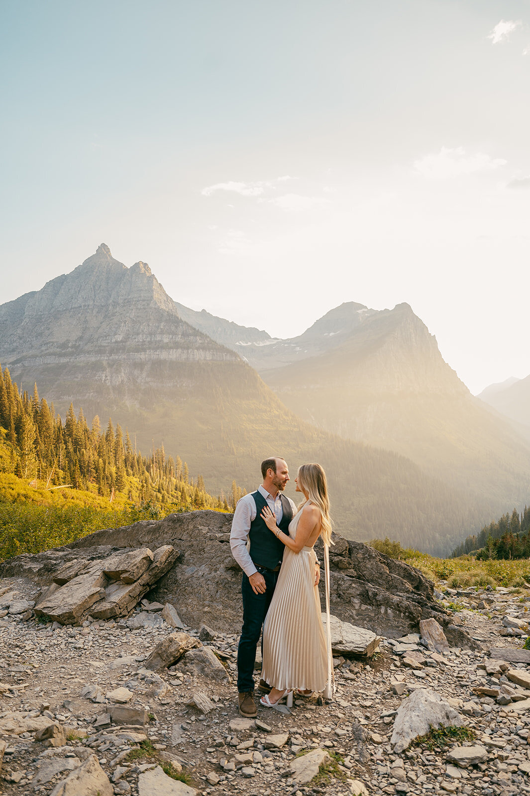 vintage-hollywood-glacier-national-park-elopement-presley-gray-photo1385