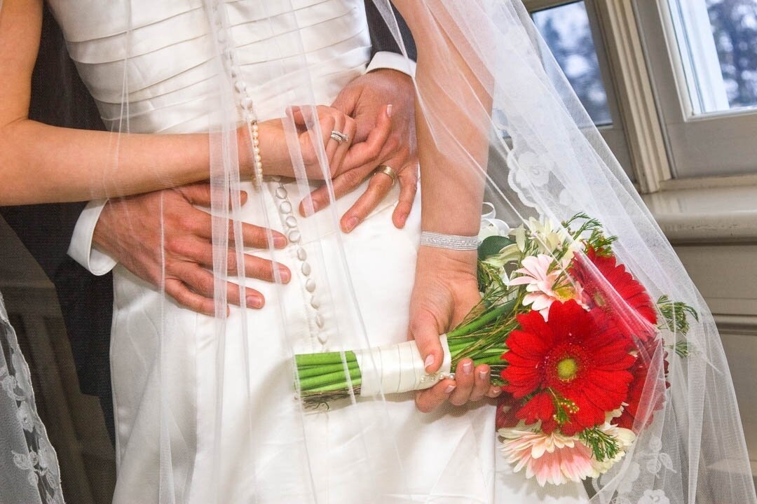 Wedding-Rings-Flowers