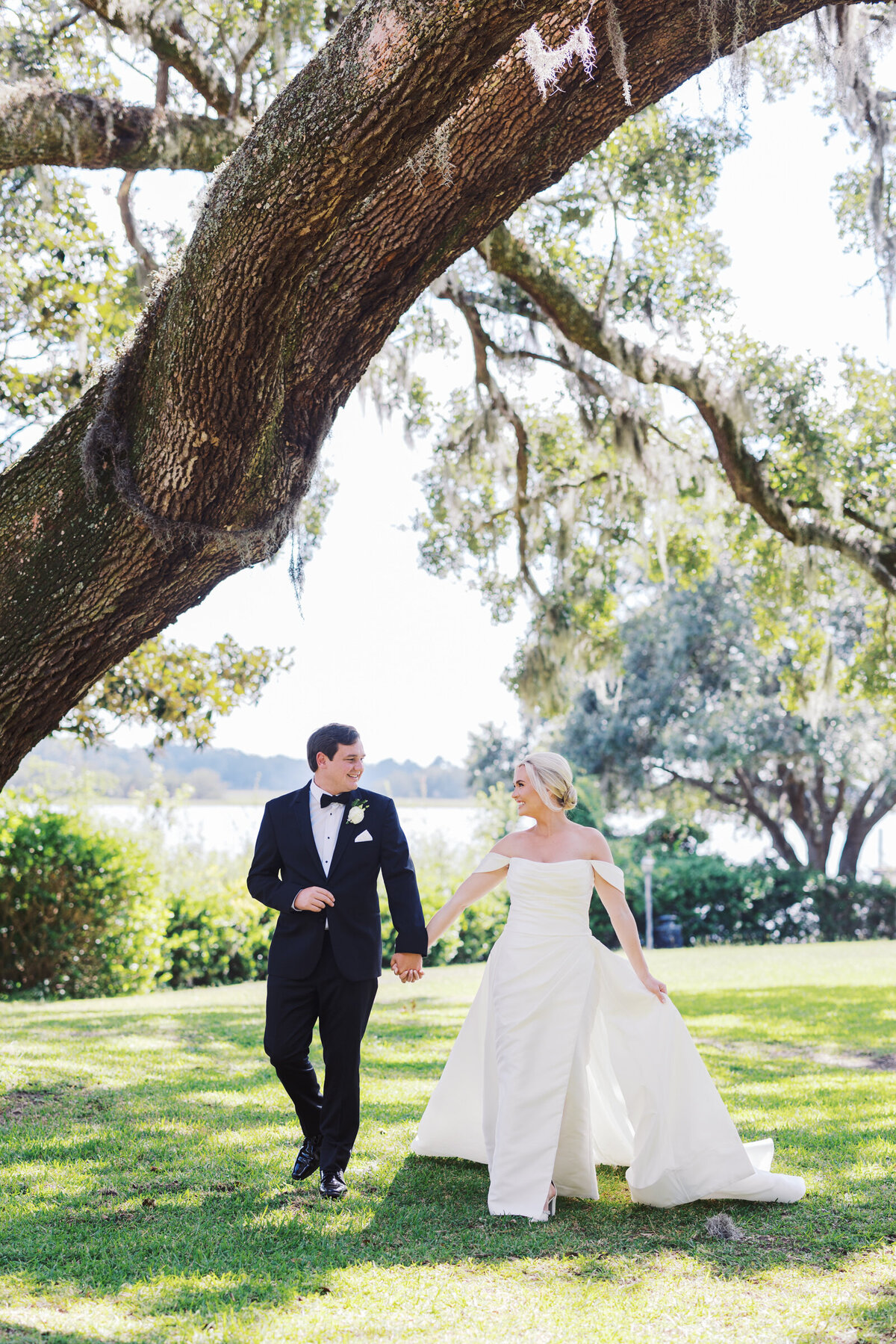 Old wide awake bride and groom