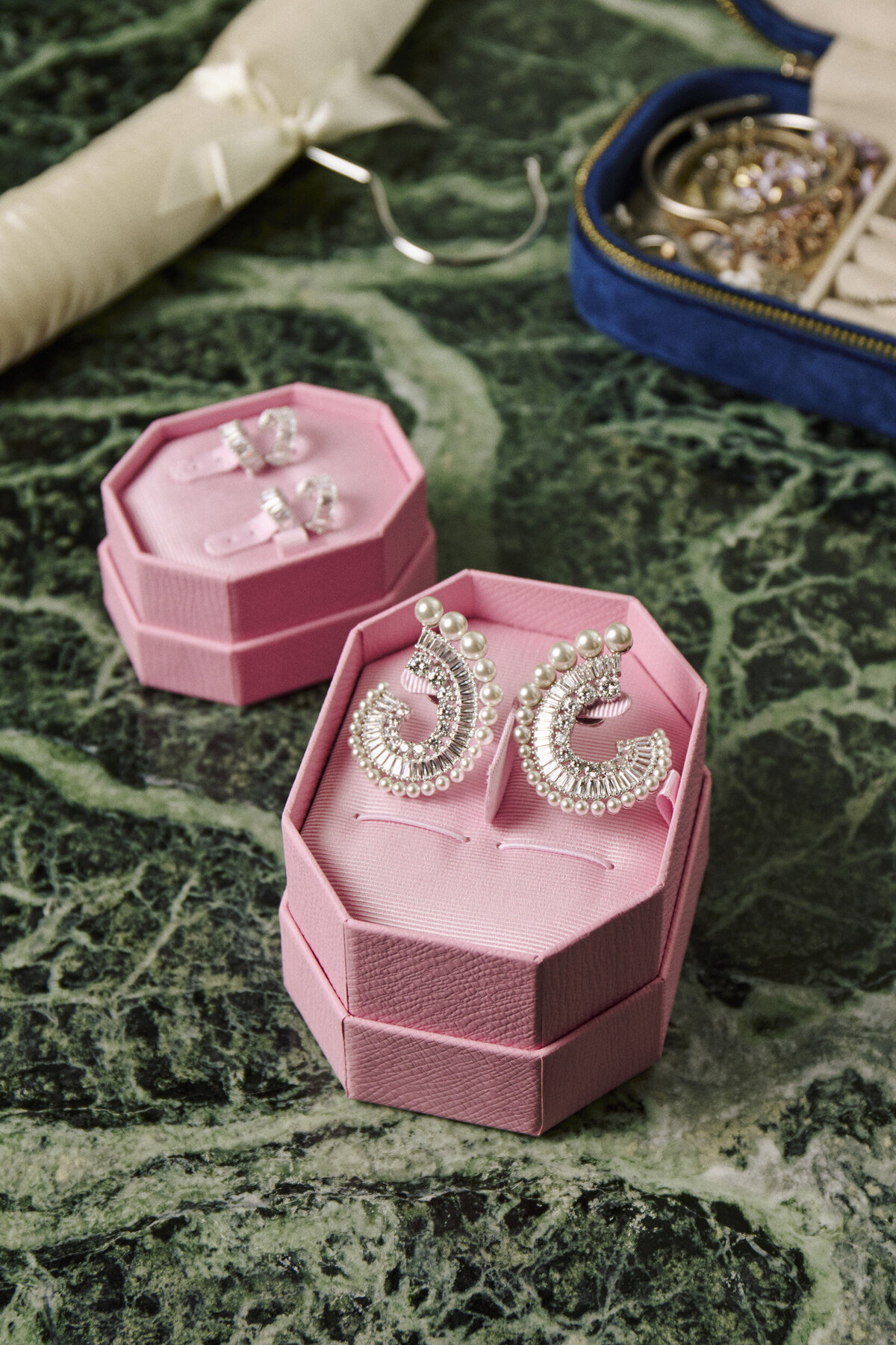 CASSIE_NII_GETTINGREADY_1373