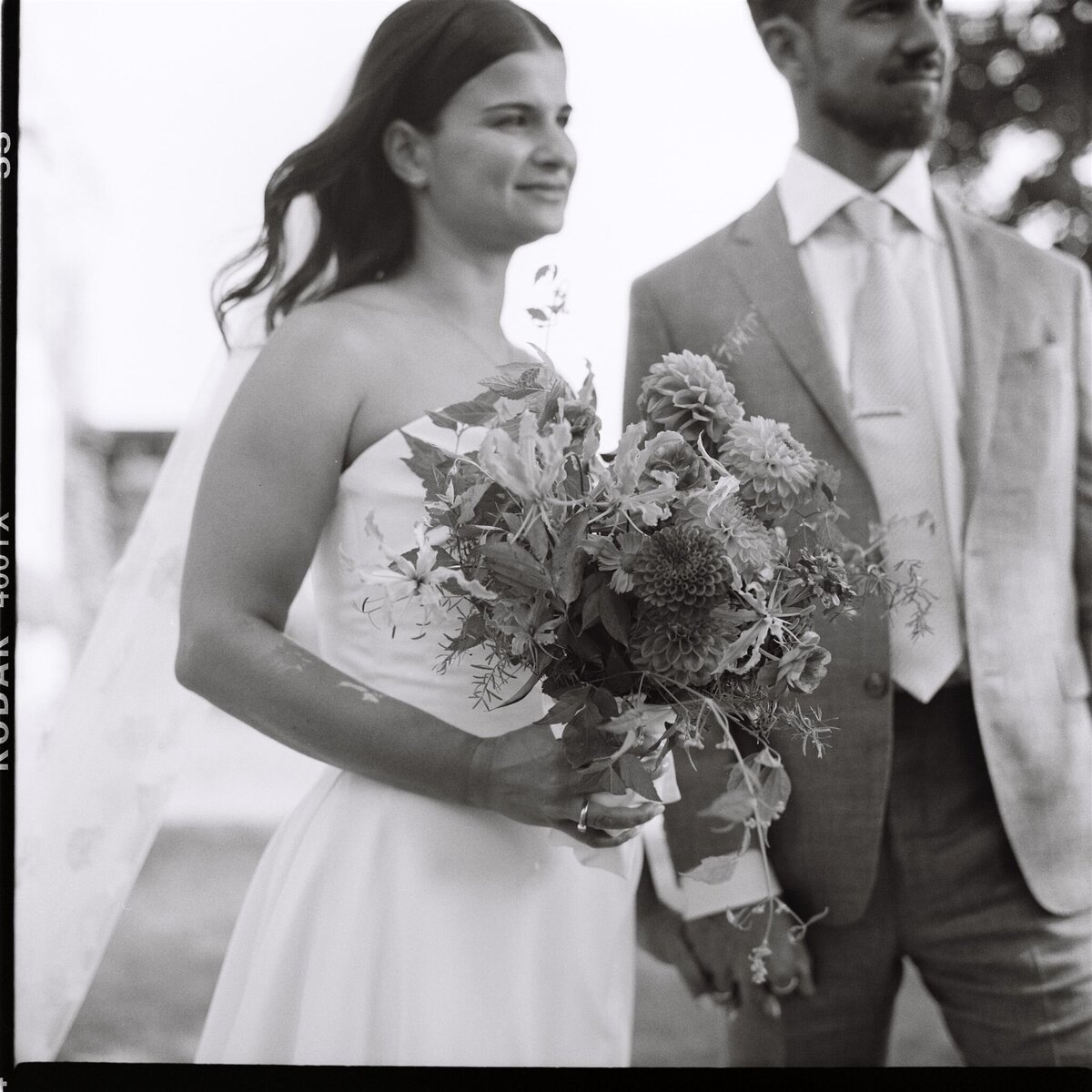 FILM-forest-and-stream-club-summer-wedding-julia-garcia-prat-destination-wedding-photography-19_websize