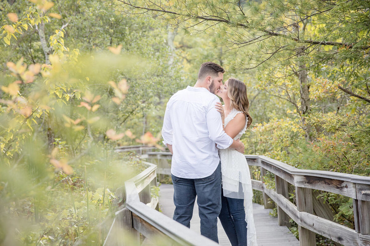Rachel-Elise-Photography-Syracuse-New-York-Engagement-Shoot-Labrador-Hallow-6