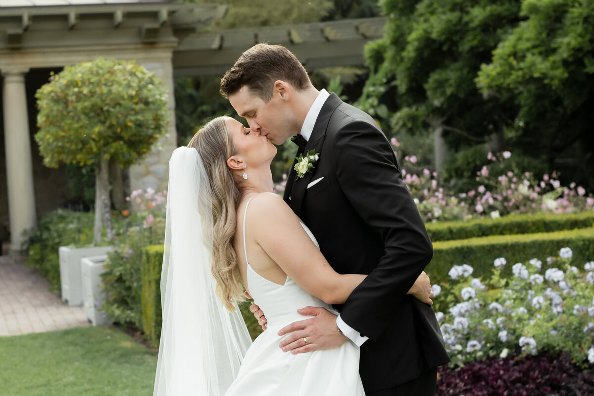 MeghanHemstra-Romantic-Hatley-Castle-Wedding-36