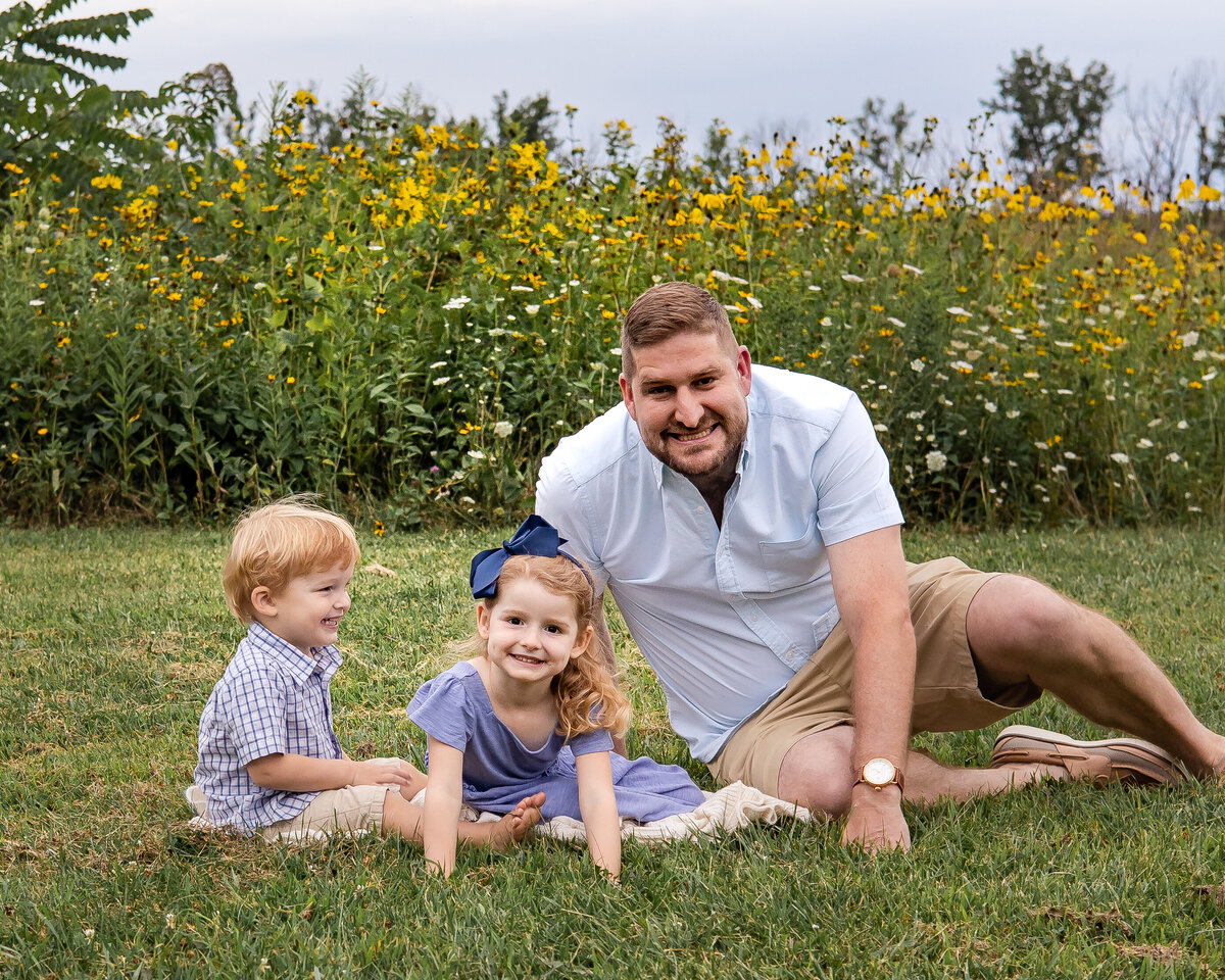 Picture of dad and children