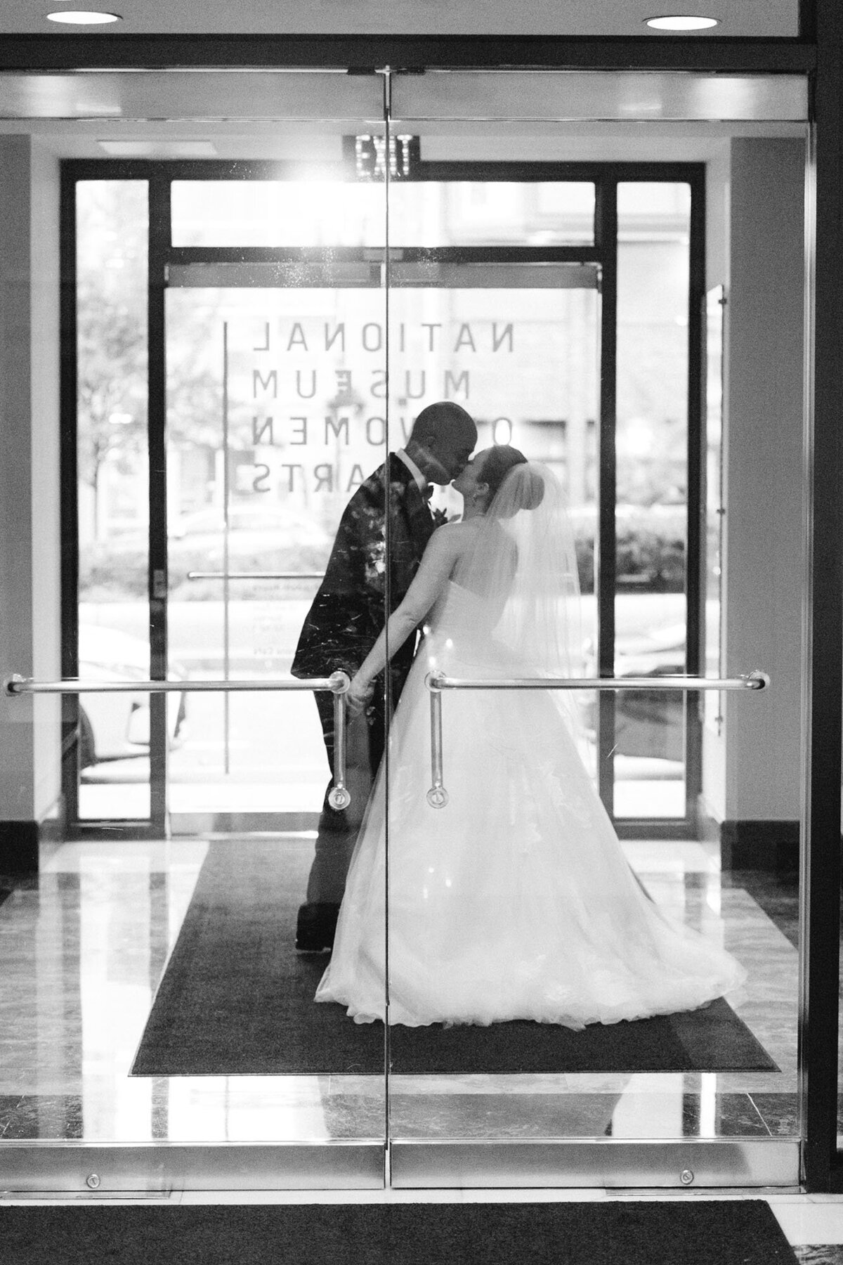 27ally-bobby-photography-fine-art-wedding-DC-film-hay-adams