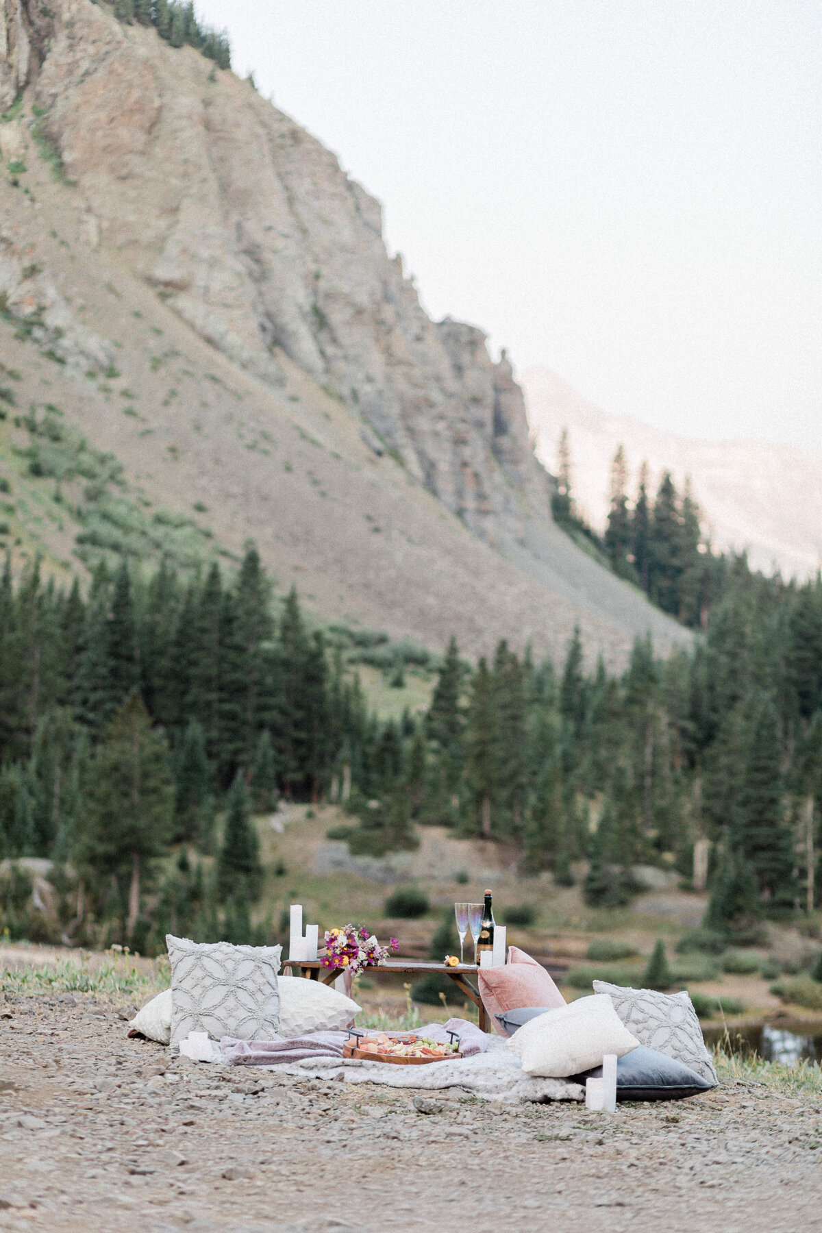 Telluride_Colorado_Summer_Sunrise_Picnic_Elopement_by_Diana_Coulter-26