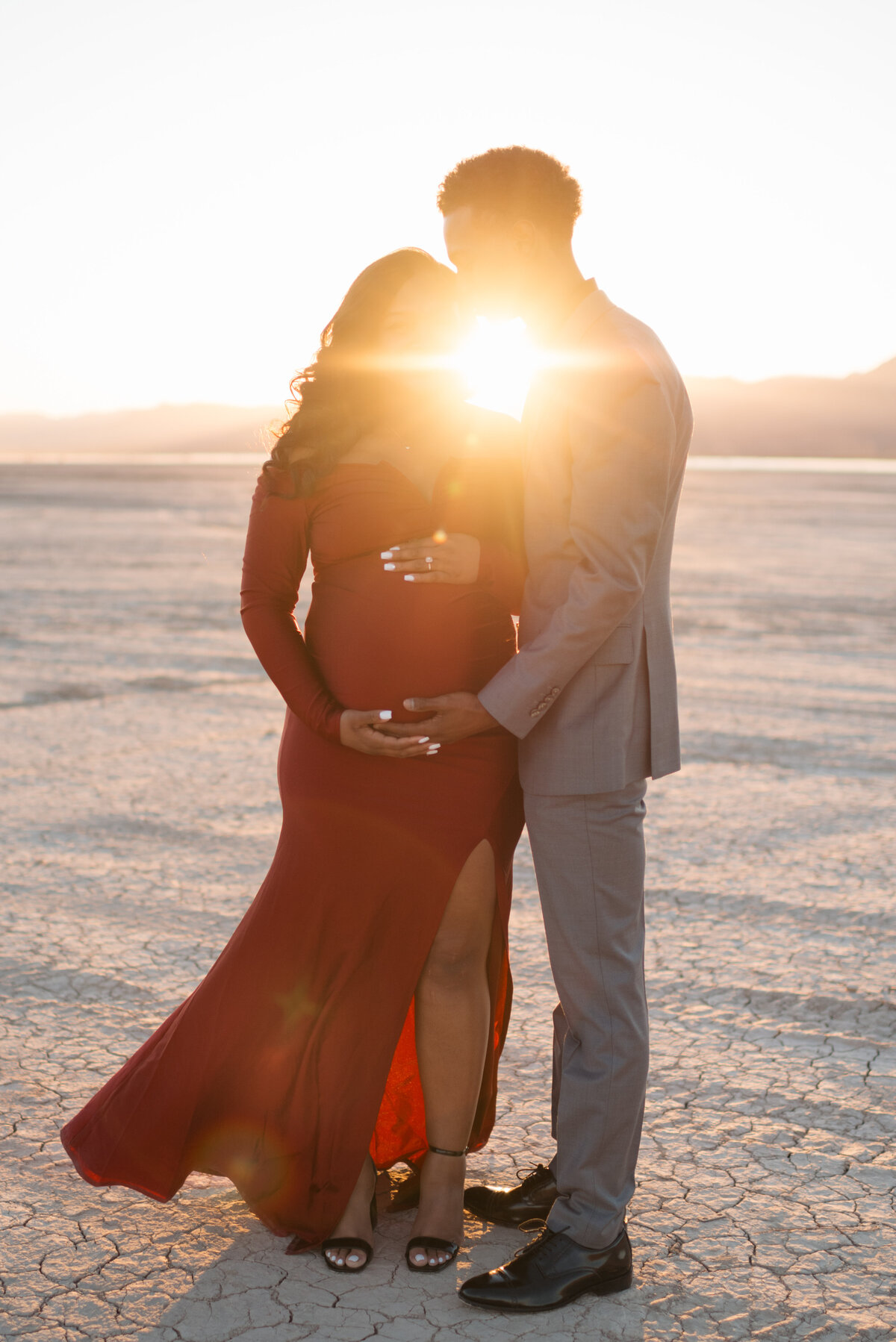 Maternity-Photos-Dry-Lake-Bed (4)