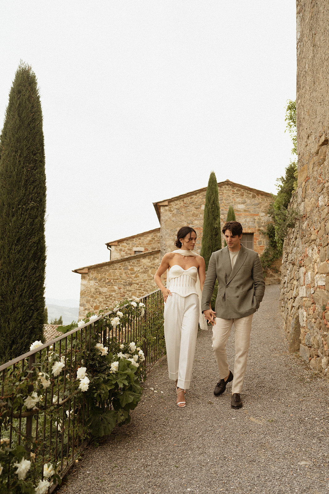 Monteverdi-Tuscany-welcome-dinner-wedding-photographer-214_websize