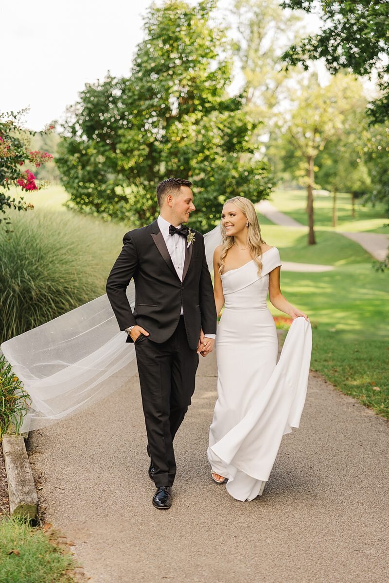 Wedding Party Portraits at Evansville Country Club192