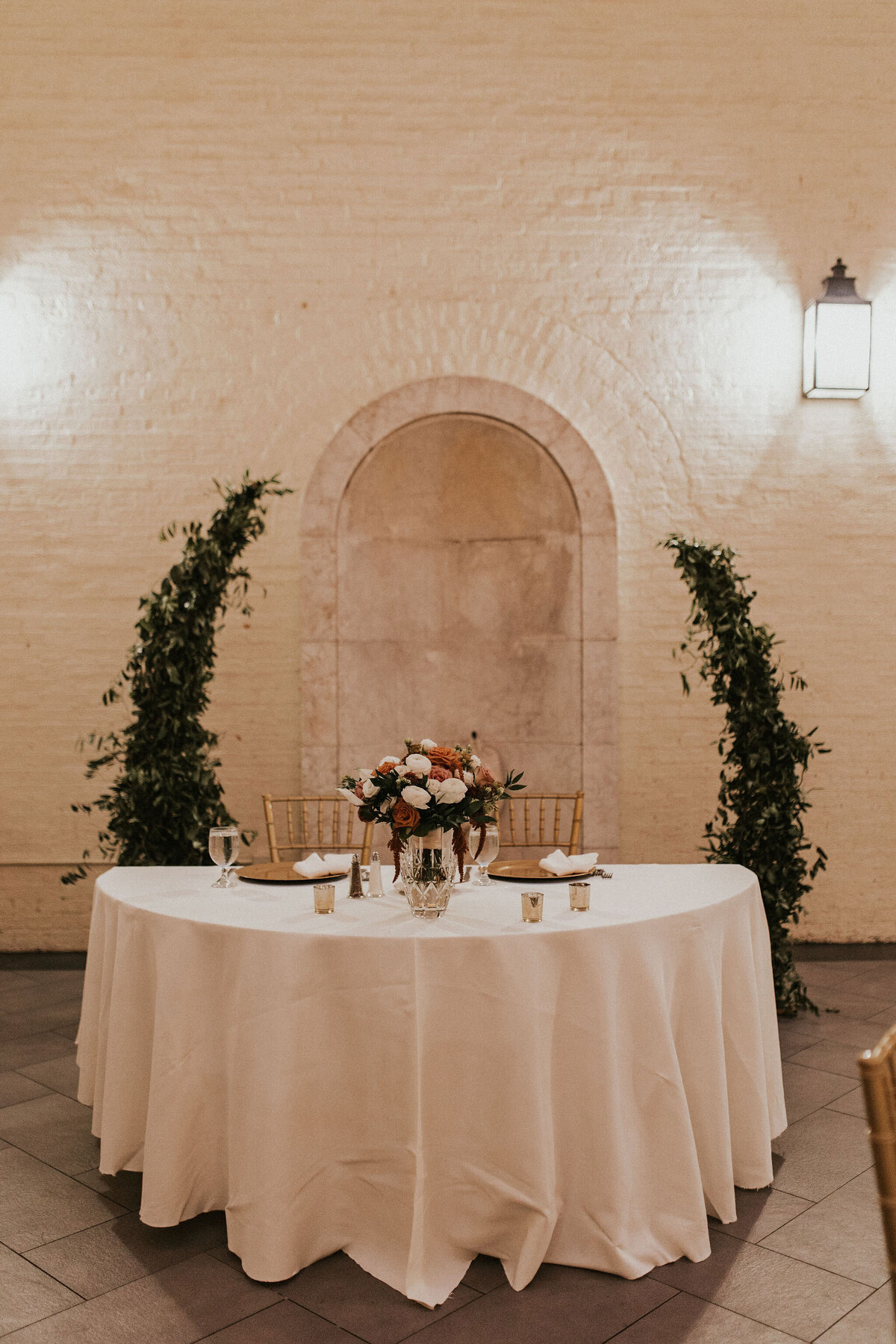 WELLING-FLORES.Wedding.EngineersClub-rcptn-30