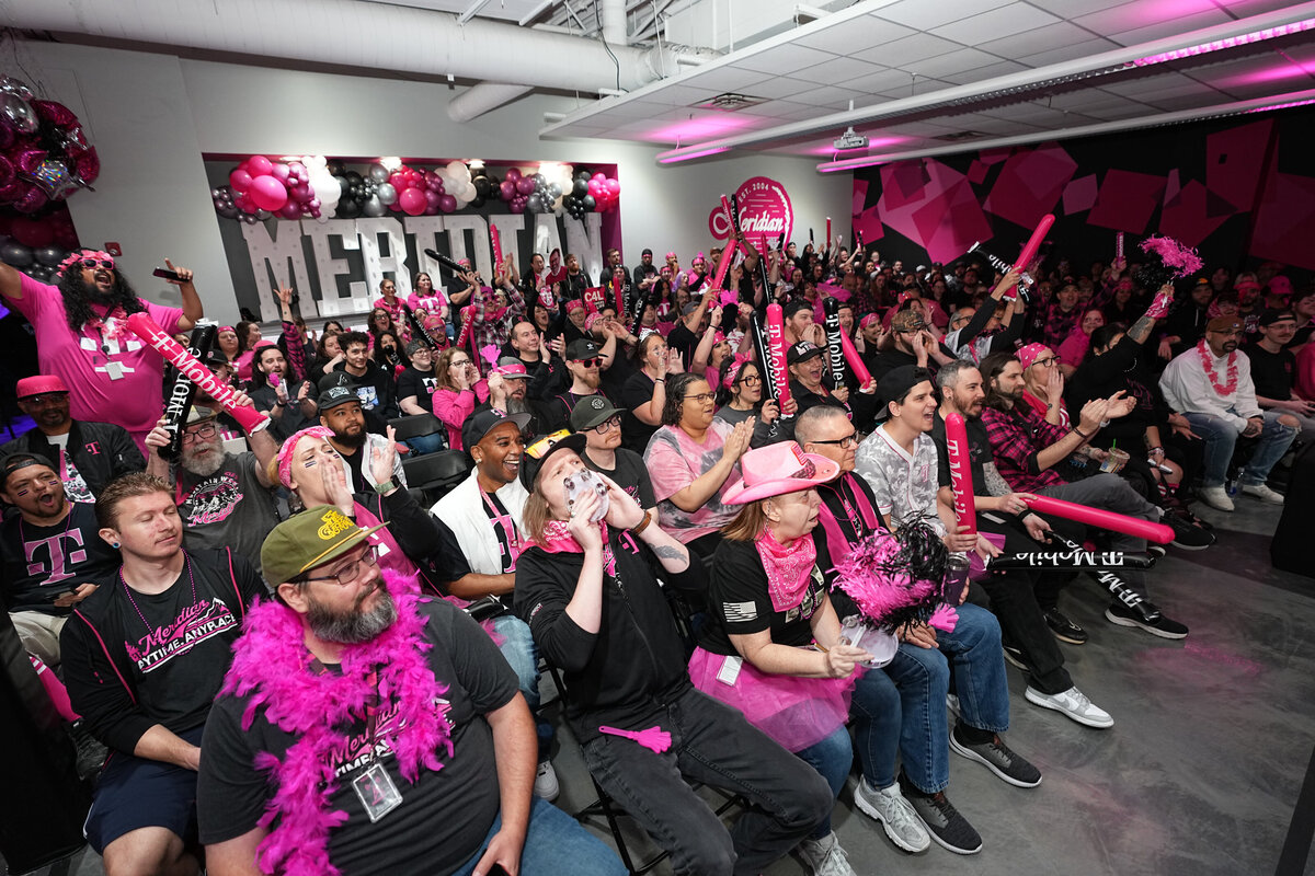 kansas-city-event-photography-0249-group-photo-in-pink-shirts