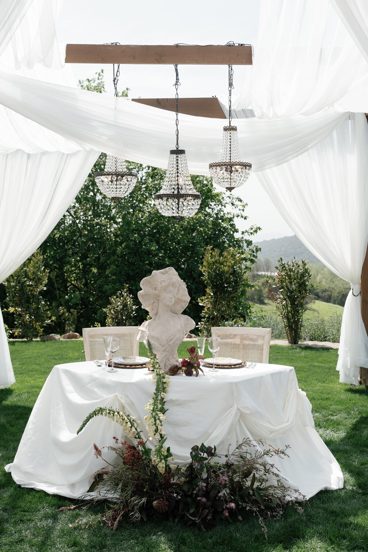 Jeune-Perche-Faye-Fern-Creative-MVFPortraits-Reception-Details-30